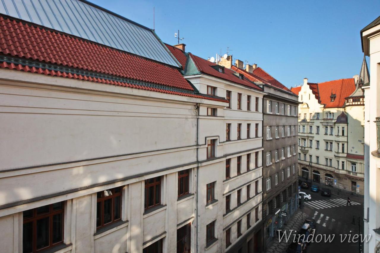 Women's Hall Of Fame * Praga